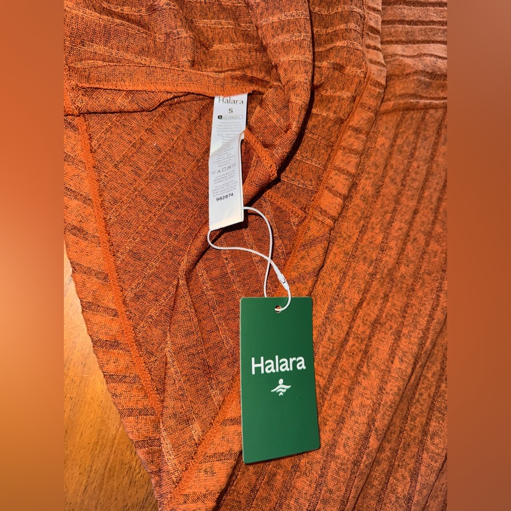 🛍️SALE🛍️HALARA Ribbed Knit V Neck Long Sleeve Fit &  Flare Mini Casual Dress NWT - Picture 6 of 9